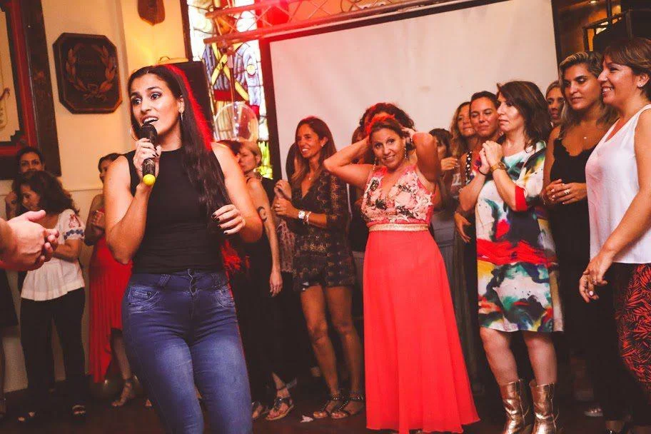 animador de eventos para cumpleaños de 50 años